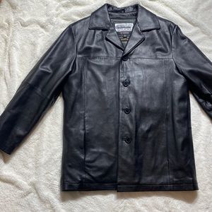 Wilson’s pelle studio 4 button thinsulate lined leather coat.